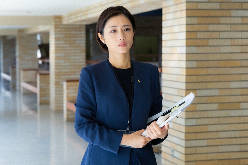 石原さとみの旦那は超エリート？職業は？年収7000万円を上回るって本当？