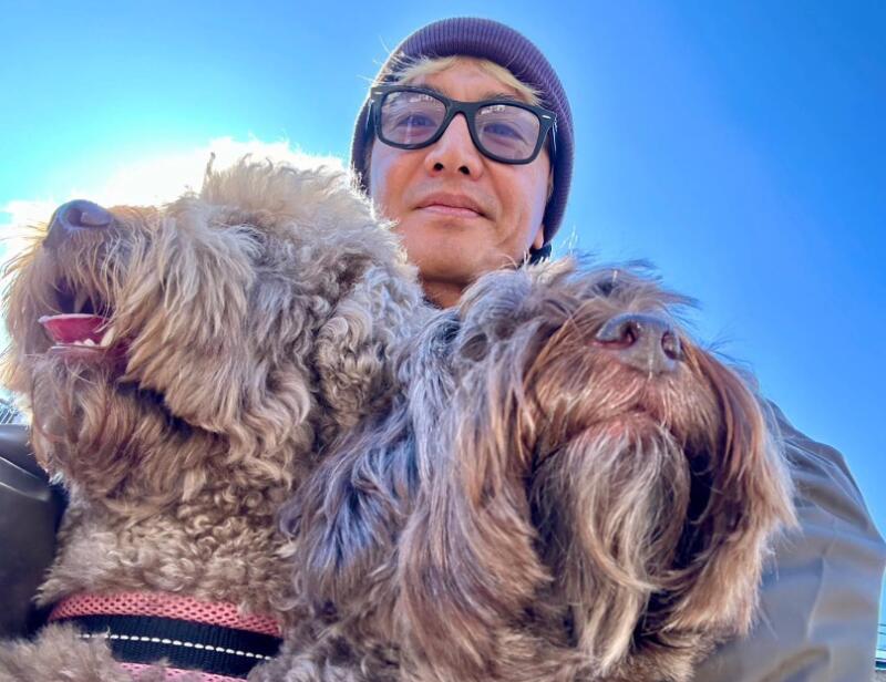 キムタクが飼っている犬の犬種は?愛犬家すぎて犬アカも!何匹いる?